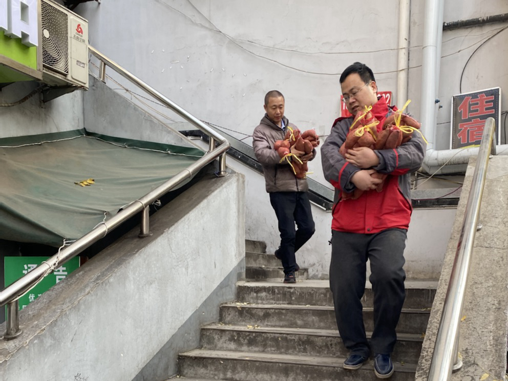 華科電氣研發中心組織“愛心紅薯”認購活動 為白血病患兒雪中送炭(圖5)