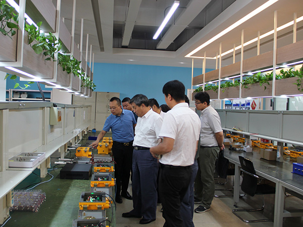 歷城區政協副主席一行來華科電氣調研考察(圖4)