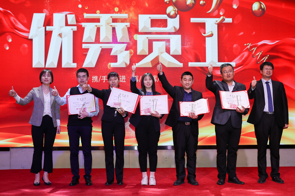 “首戰即決戰 ‘億’戰定乾坤”華科電氣2021年會圓滿結束(圖4)